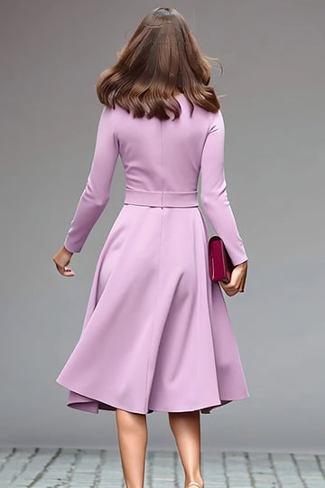 Robe de travail midi ligne à col rond lilas avec ceinture
